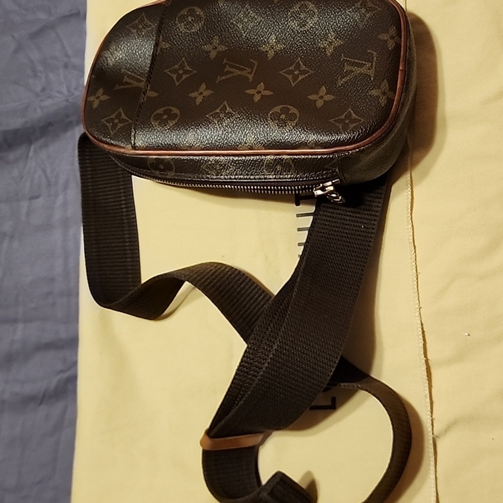 Louis Vuitton pochette Gange Monogram crossbody bag